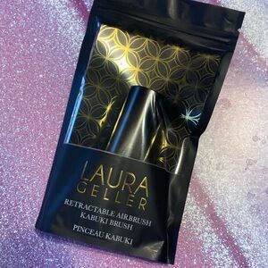 Laura Geller Retractable Kabuki Brush